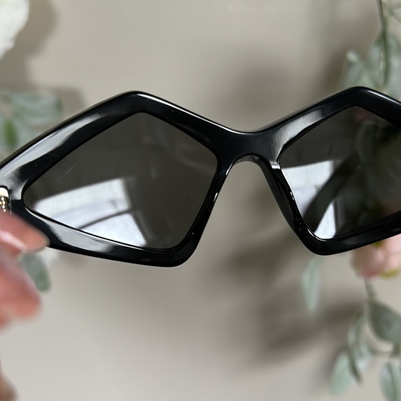 Gucci Hollywood Forever Collection Sunglasses GG0496S Sunglasses with crystals - Picture 12 of 12